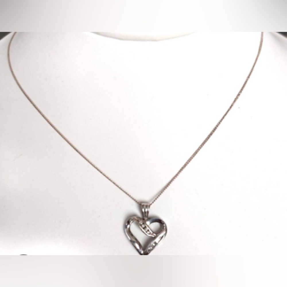 Elegant Solid Sterling Silver Heart Pendant Necklace